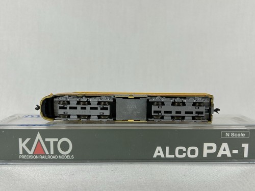 N Kato DCC Ready Union Pacific PA-1 #605 - Picture 9 of 10