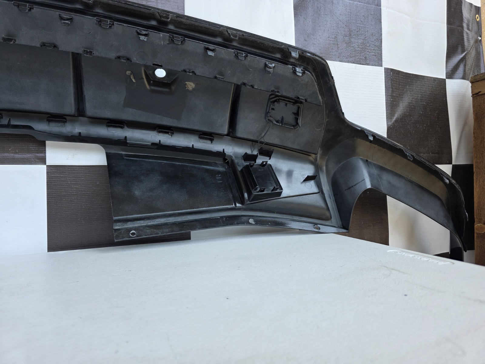 2018  - 2025 Lamborghini Urus Rear Bumper Lower Diffuser Used Oem 4ML807539