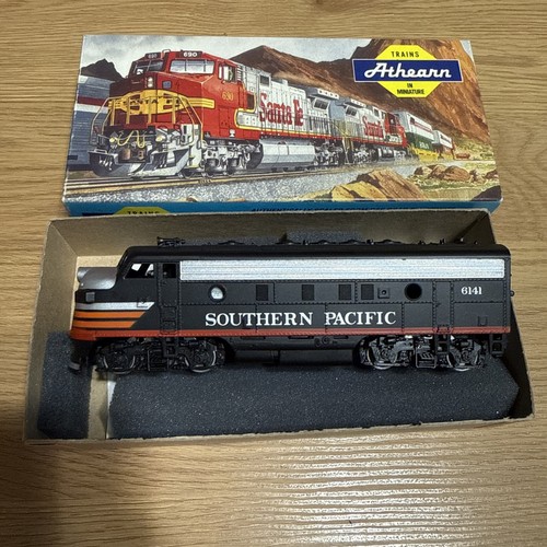 Athearn HO Southern Pacific F7A #6141 Black Widow sin probar | Condition: Used