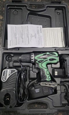 Hitachi DS18DVF3 18volt 1/2''Drill /Charger/Case 2 Batteries 