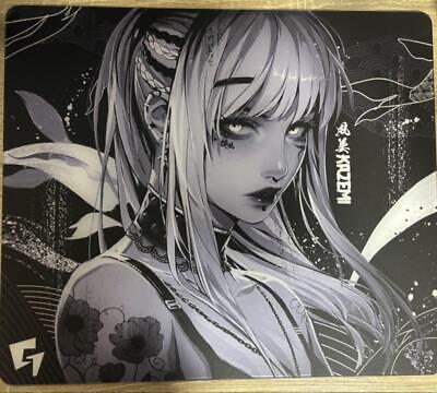 GLSSWRKS Kazemi Premium Glass Mousepad Dark Gaming Mousepad GLSSWRKS Kazemi Premium Glass Mousepad Dark Gaming Mousepad