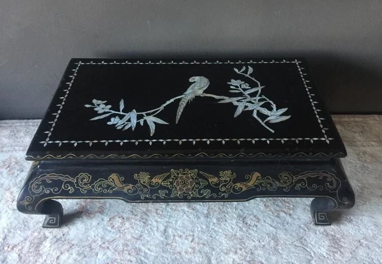 TAVOLINO BASSO DA OPPIO ORIENTALE CHINOISERIE INTARSIO PAPPAGALLO MADREPERLA - Immagine 3 di 4