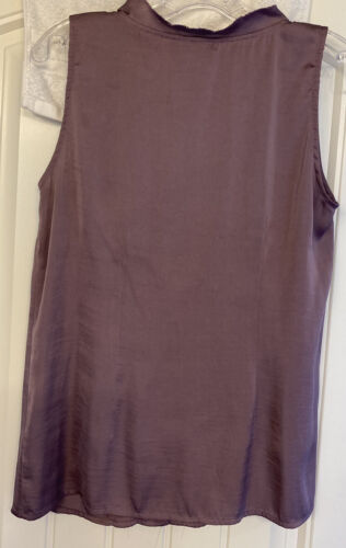 Violet & Claire Size Medium Mauve Tank With Vertical Ruffle Detail - Picture 2 of 7