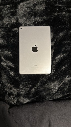 Apple iPad mini fourth generation - Picture 2 of 2