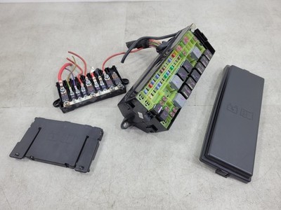 RANGE ROVER SPORT L494 13-18 ENGINE BAY FUSE RELAY BOX & MEGA FUSE