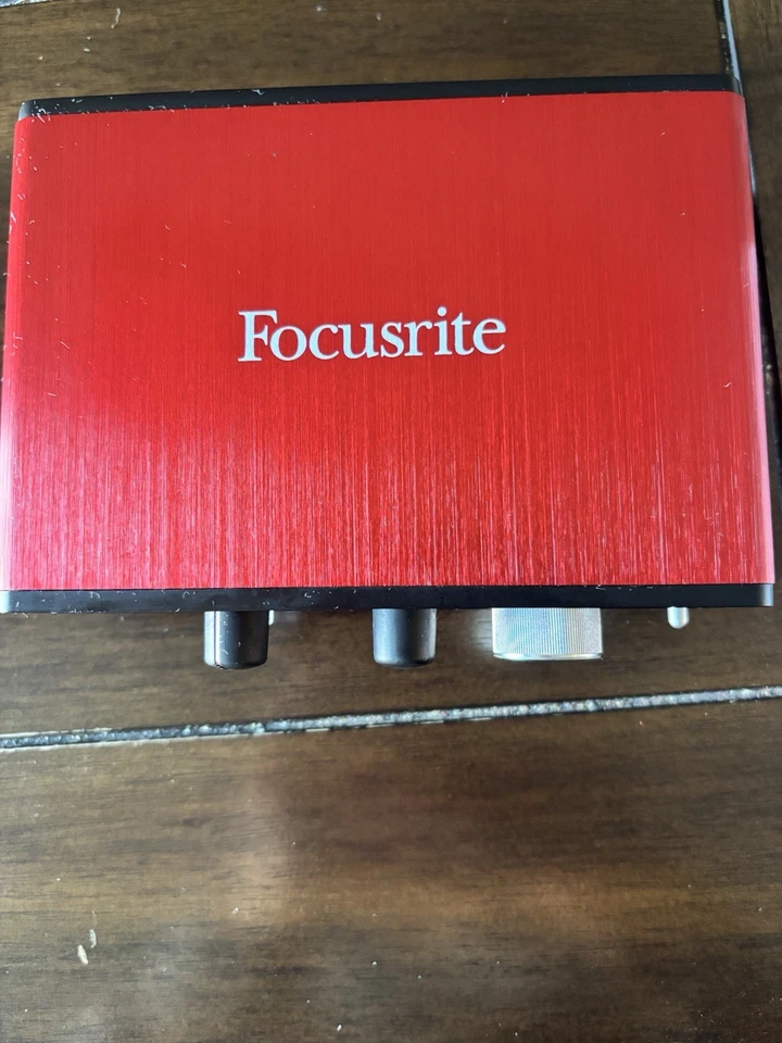 Focusrite Scarlett Solo 2nd Gen USB Audio Interface Studio Recording - Image 3 of 4