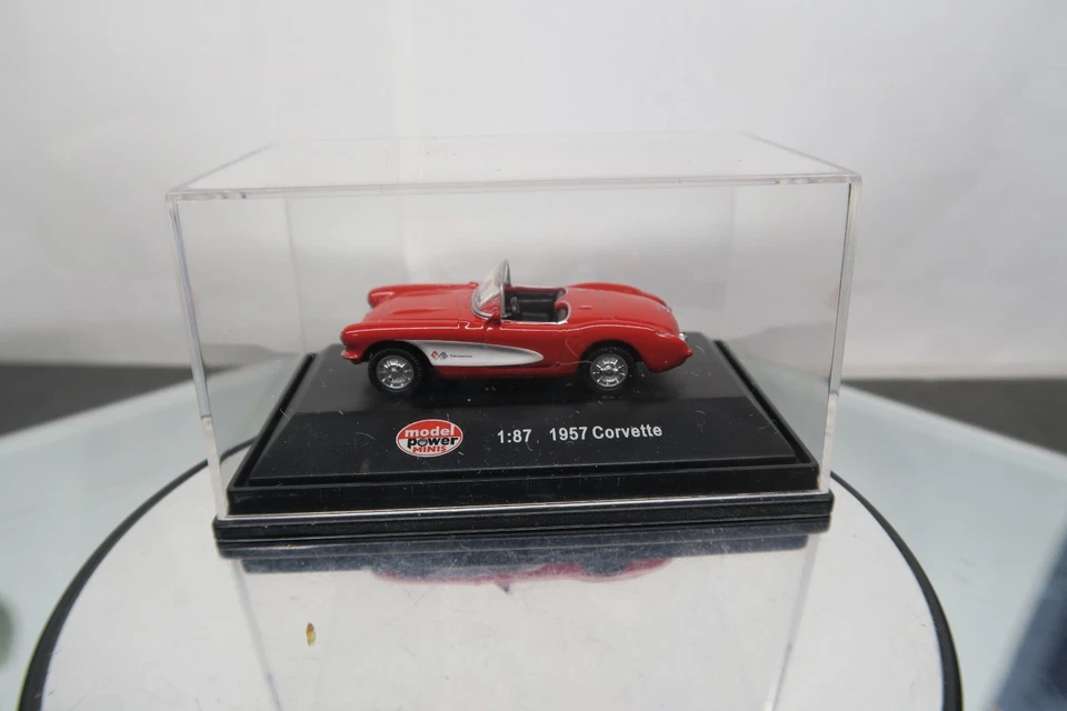 MODEL POWER 1/87 HO SCALE 1957 CHEVROLET CORVETTE CONV. IN RED NEAR MINT IN BOX! - Image 4 of 4