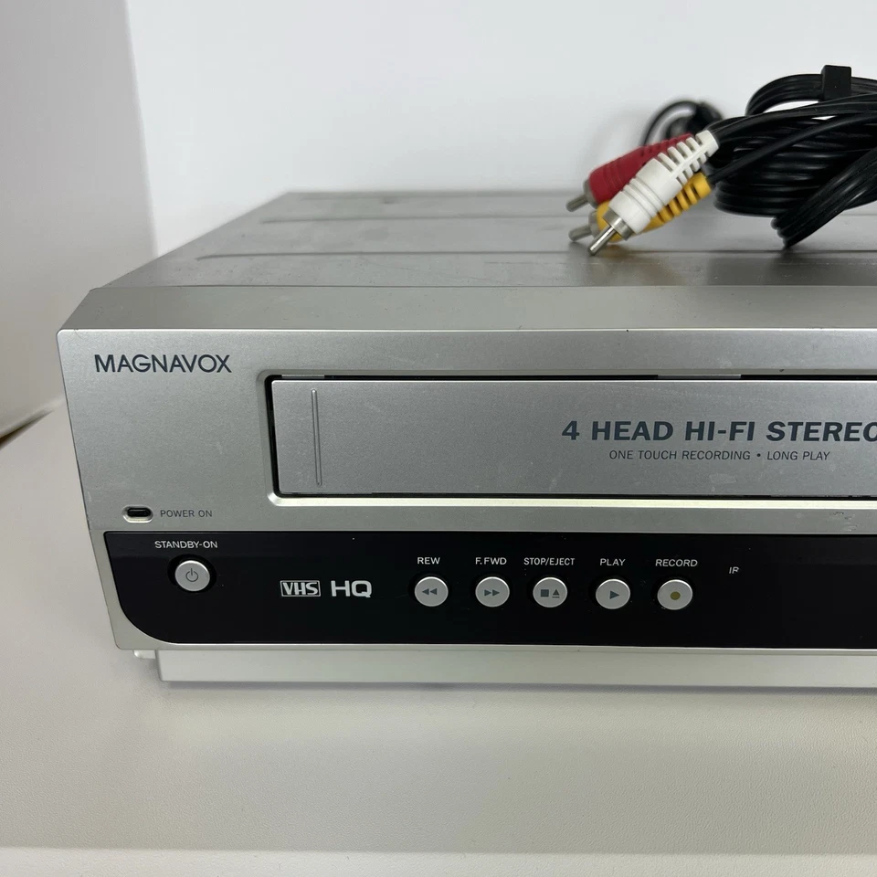 Grabadora de DVD y VCR Magnavox MWR20V6 SIN control remoto probado funciona Foto 2 de 4