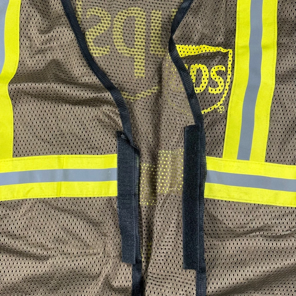 UPS Seasonal Helper Vest Brown Mesh Reflective Safety Workwear M/L Unisex Adult - Image 4 of 4