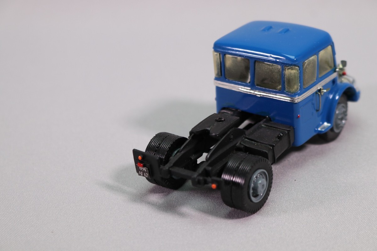 MINITRUCKS REF 42 Autobus ISOBLOC W847M 1947 car Kit résine monté 1/50 en boîte EUR 139,00