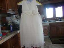 CHILDS WHITE BRIDAL DRESS SIZE 4  TIAN SHI SHU
