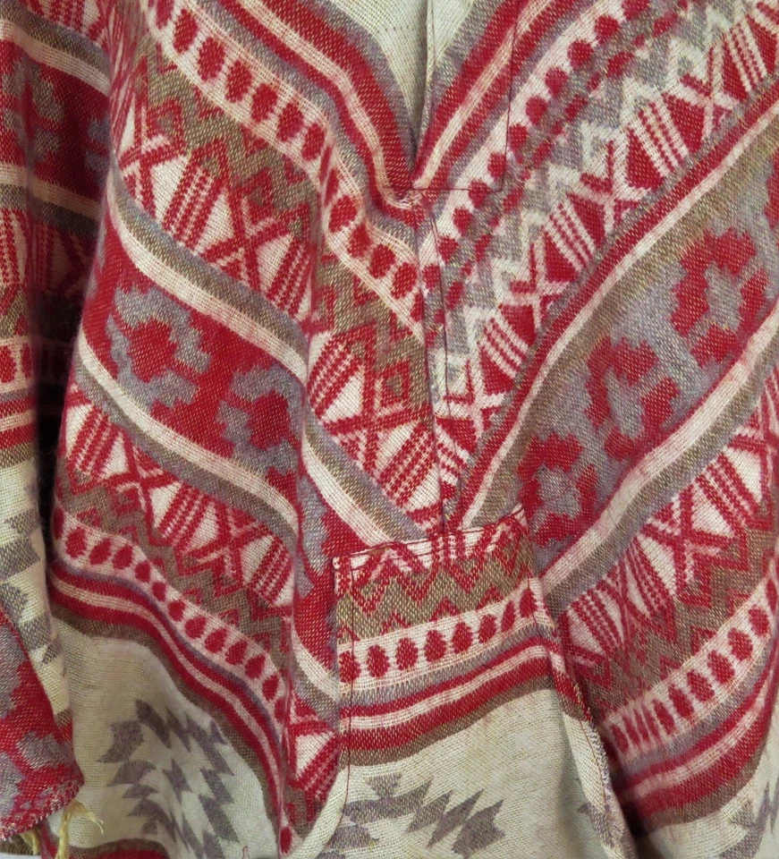 Poncho|2 Botones|Borlas | Capucha+Bolsillo|Boho|Desierto|Mezcla de Lana Yak|1 Talla|Arena Foto 4 de 4