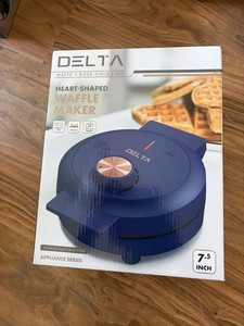 Delta 7.5in Heart Waffle Maker Non-Stick, Indicator Lights, 1000W Blue