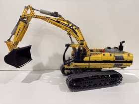 LEGO TECHNIC: Motorized Excavator (8043) - COMPLETE BUILD, Missing Remotes