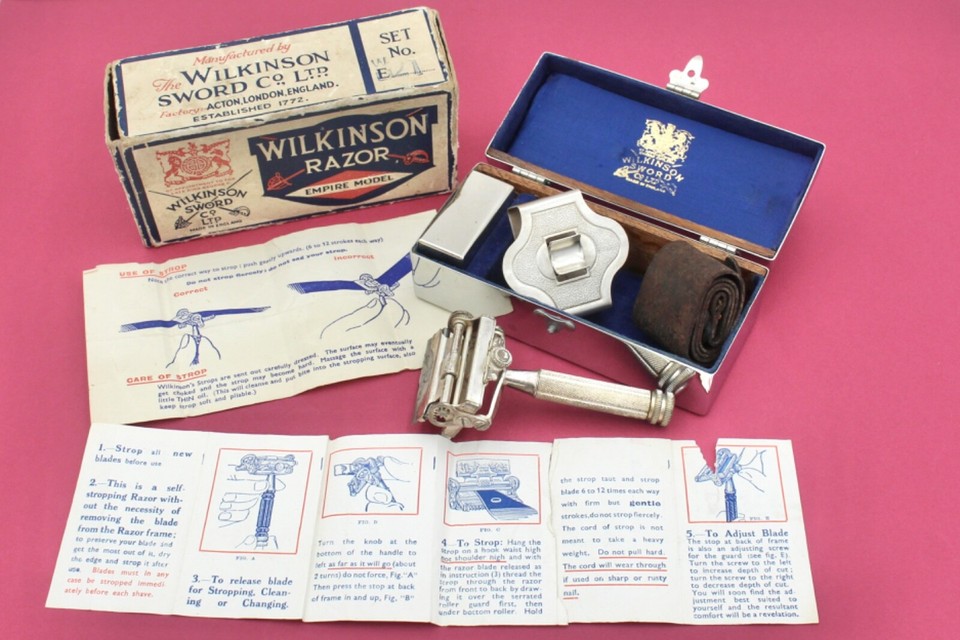VINTAGE 1930's WILKINSON EMPIRE MODEL SHAVING SAFETY RAZOR + STROP