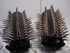 LEATHER SPIKED MEDIUM GAUNTLET.BLACK METAL...(MDLG0032).....MAYHEM