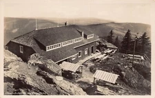 B072 Germany Osserschutzhaus am Ossergipfel Hut RPPC vintage postcard