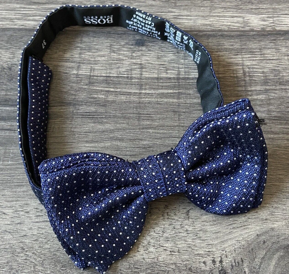HUGO BOSS BLUE Pajarita De Seda Con Puntos Hecha En Italia BNIB - Imagen 2 de 4