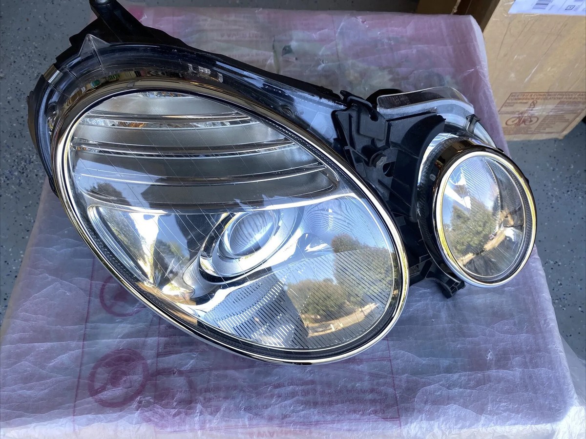 2003-09 OEM Hella Mercedes W211 RH Side Passenger HeadLight E Clas