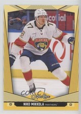 2024-25 O-Pee-Chee Yellow Border Niko Mikkola #17 av1
