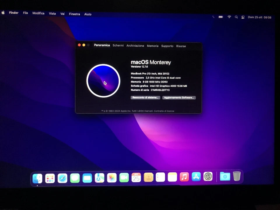 MacBook Pro 13 inch Silver, foto 1 di 2