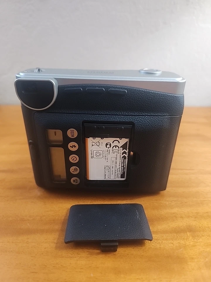 Fujifilm Instax Mini 90 Neo Classic Instant Film Camera Working & Travel charger - Image 4 of 4