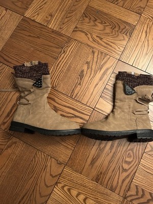 Bare Roots Low Heel Winter Boots for women.  Comfortable & Warm Design - Brown