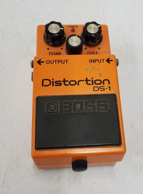 BOSS DS-1 Distortion Guitar Pedal (BT-G38136405-01 JR B60)