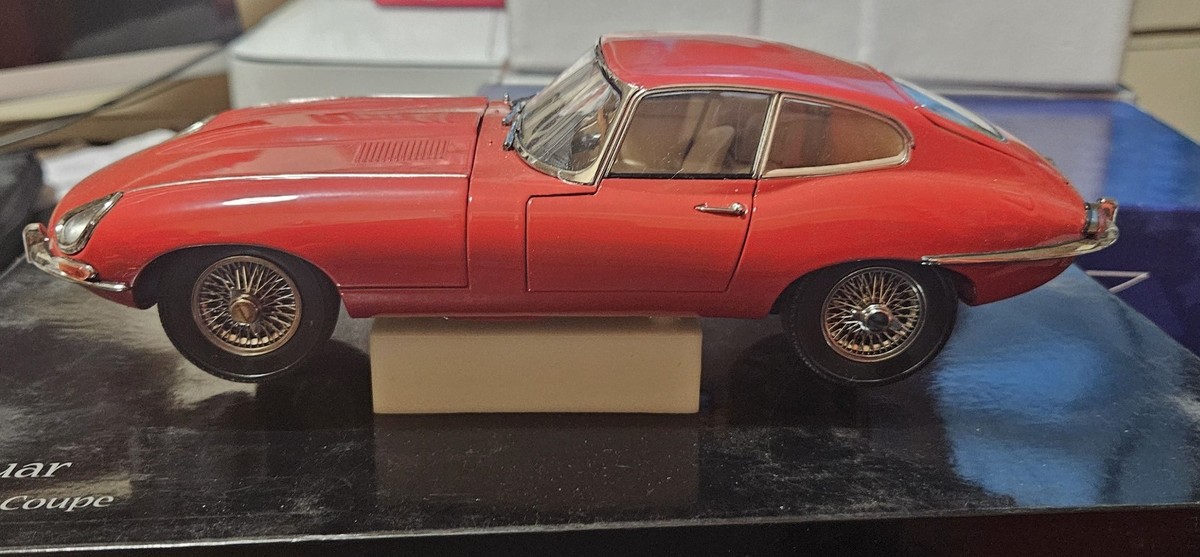 Kyosho 1/43 Jaguar Type E Coupé Rouge - Miniature Collection - Très Bon état