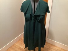A-line crepe dress open back fluttered sleeve , green