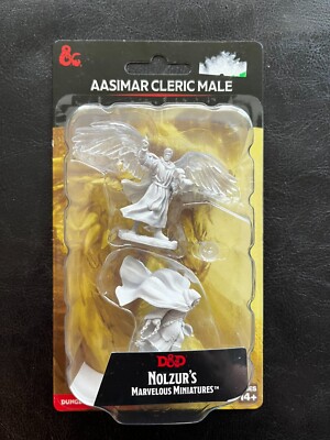 Aasimar Cleric Male Figurines (Nolzur's Marvelous Miniatures) New