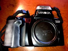 Camera Minolta Maxxum 5000i with Film Bag Zoom Lens Accessories