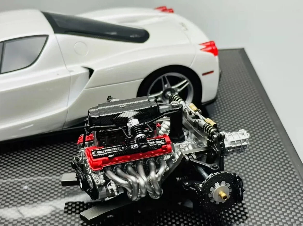 1/18 General Models Ferrari Enzo with Engine (Pearl White 1/18 General Models Ferrari Enzo with Engine (Pearl White