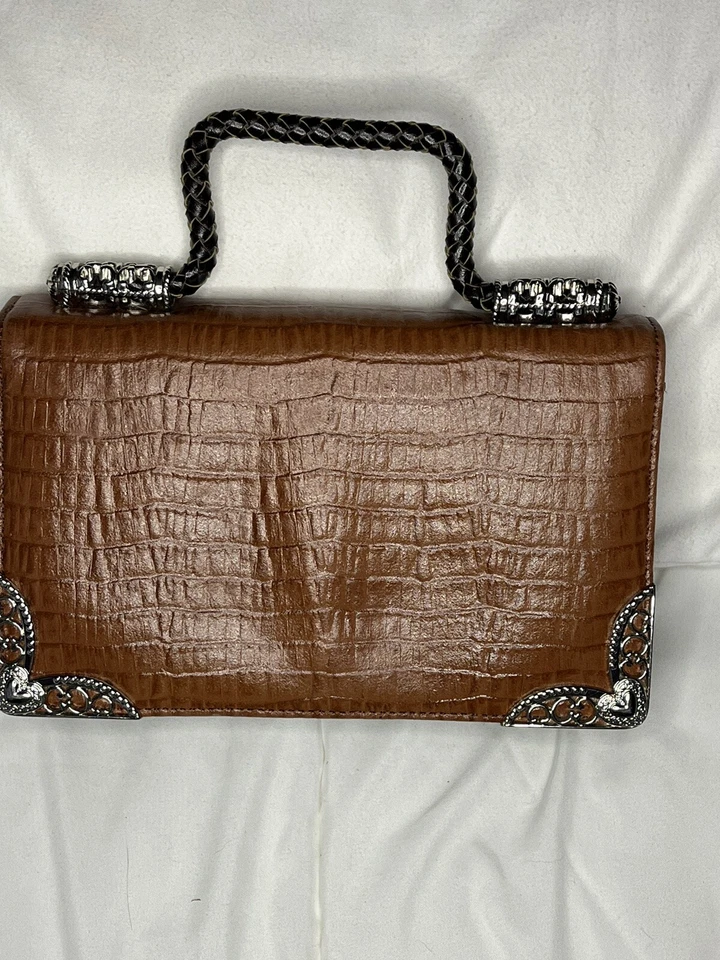 Cartera vintage de cocodrilo sintético  Foto 2 de 4