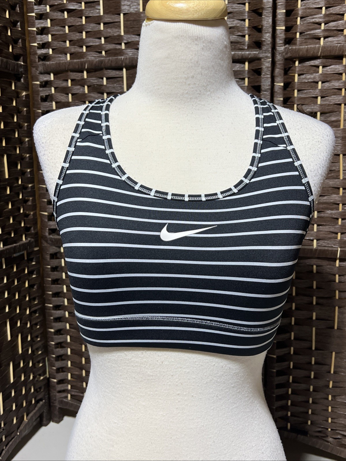 Nike Pro Women's Size Medium M Basic Sleeveless B… - image 4