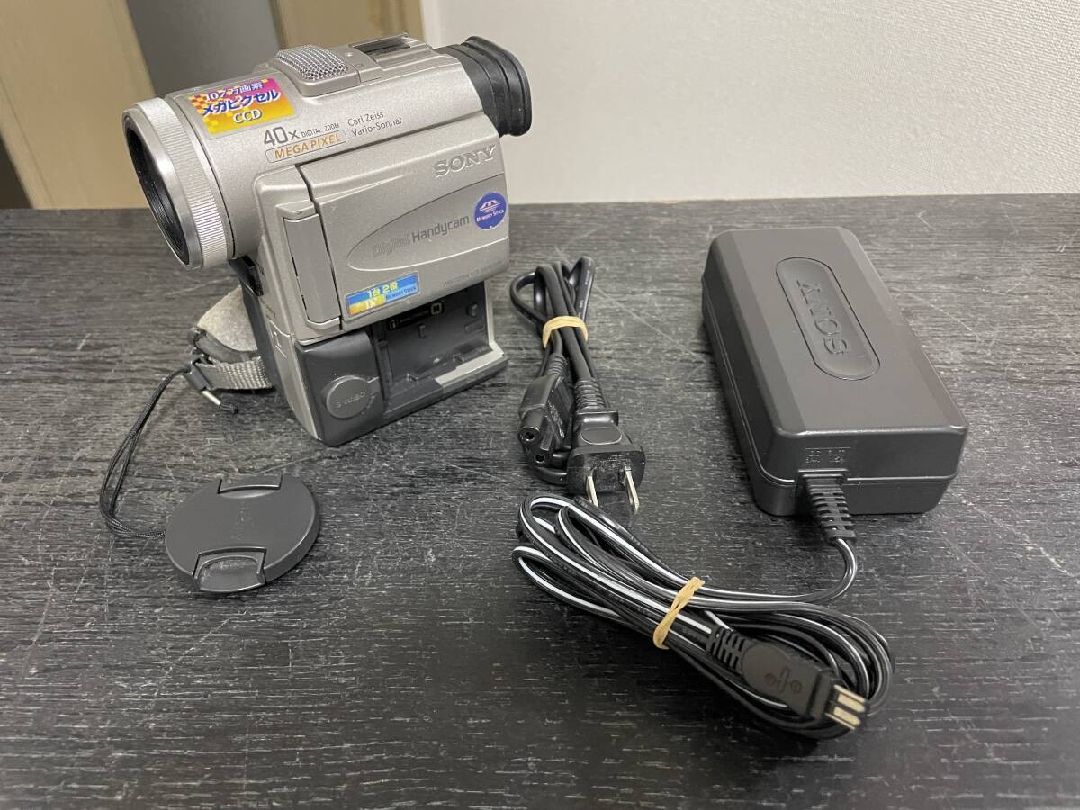 SONY DCR-PC100 Digital Handycam Camcorder miniDV Video Camera