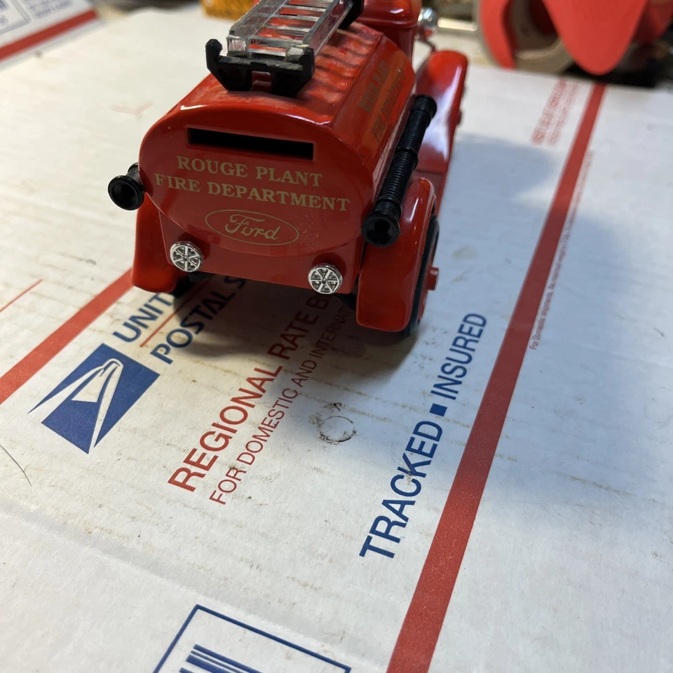 Pre Owned Liberty Classic Ford Model A Fire Truck Lockable Coin Bank Diecast - Image 2 of 4