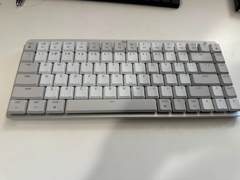 Logitech Master Series MX Mechanical Wireless Illuminated Performance Keyboard - Image 4 of 4