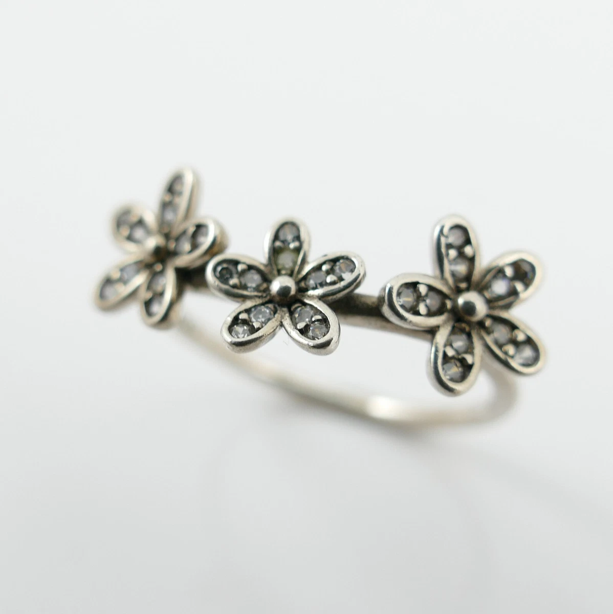 Pandora triple shop daisy ring