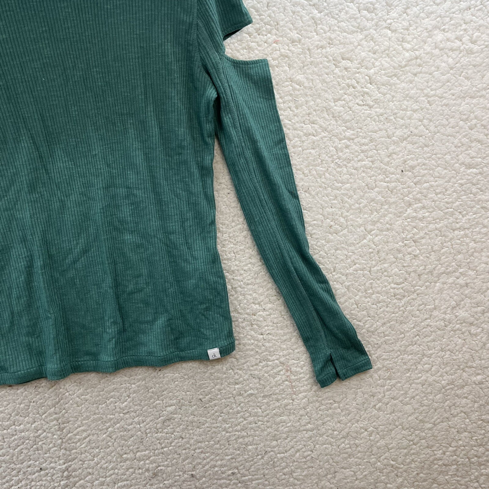 Calvin Klein Women’s Bottle Green Long Sleeve Cold Shoulder Knit