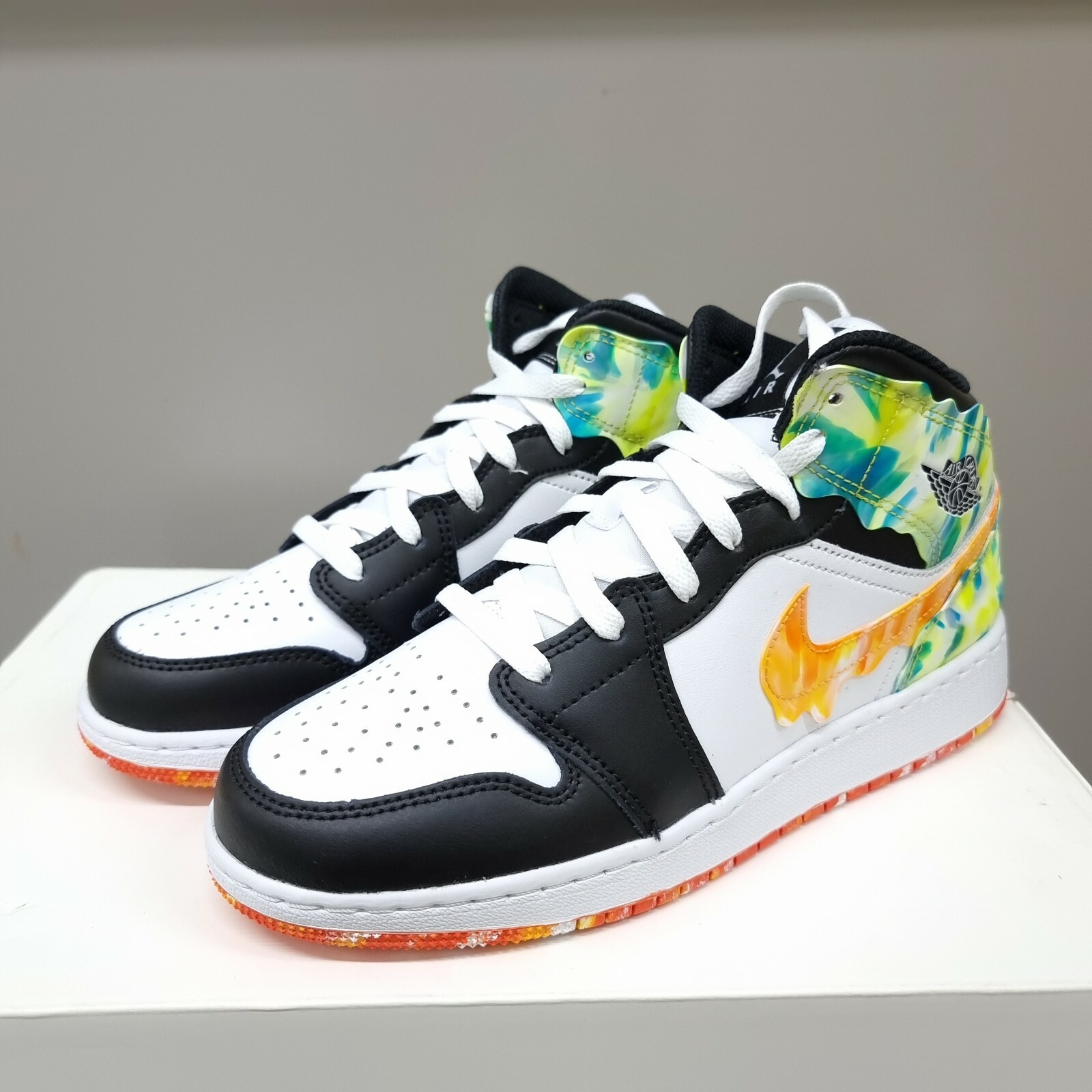 NIKE AIR JORDAN 1 MID SE (GS) "DRIP" (DJ6563 038) TRAINERS VARIOUS SIZES image 10