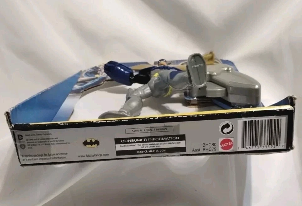 Batman Deluxe Sword Storm- Pull Trigger- 6" Spinning Action Figure 2013  NEW - Image 4 of 4