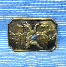 Ducks Belt Buckle Bird Hunter Sportsman Nature Brass Vtg 80s BTS     .TYC485