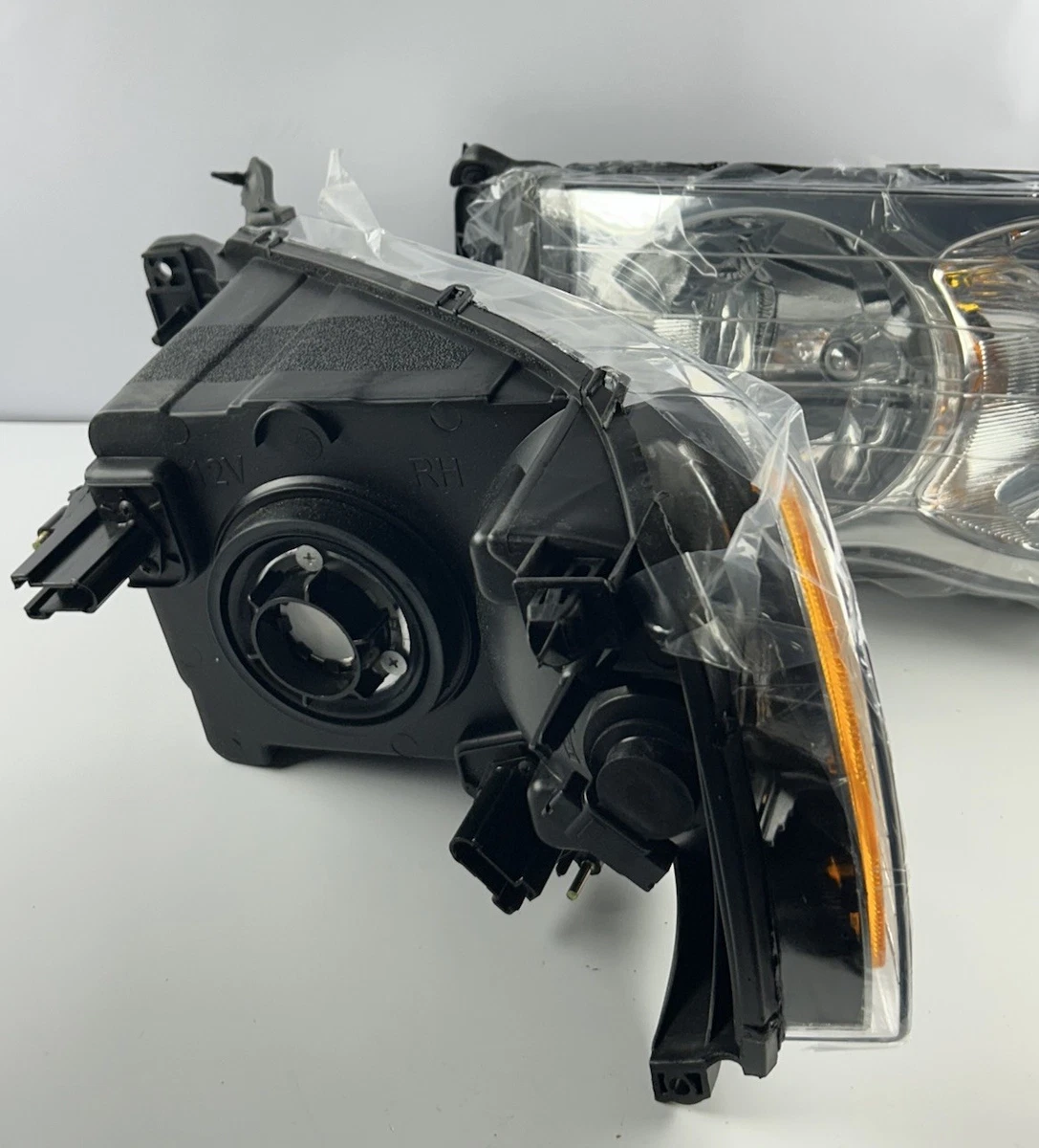 DNA Motoring HL-OH-DR02-CH-AM Headlight Assembly Set Dodge Ram 2002-2005 Chrome photo 3