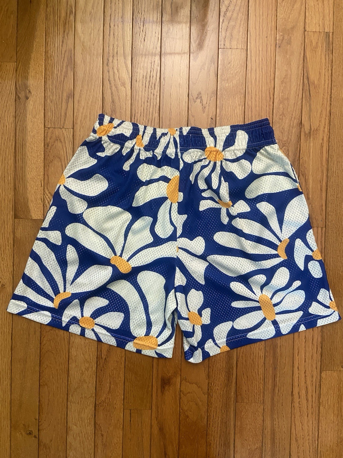 Eric Emanuel EE Basic Short Blue Daisies/Yellow￼ - image 2