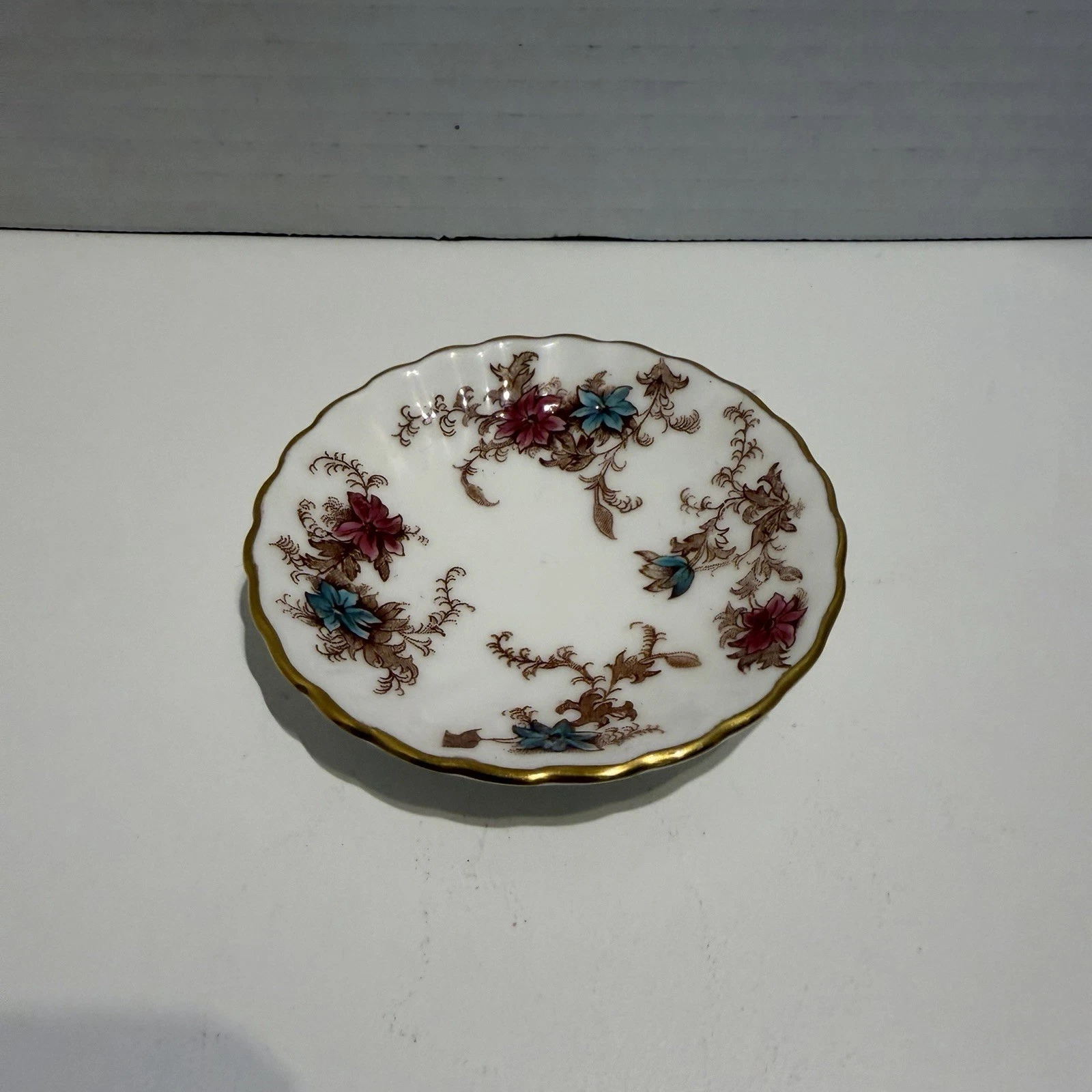 Minton Ancestral S-376 Bone China Butter Pat Dishes 3 1/8" Gold Rim England