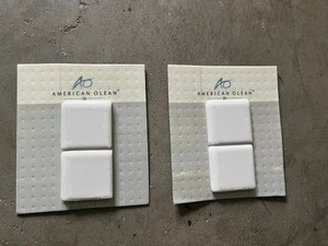 2 pks of 2pcs American Olean Gloss White Ceramic Corner Bullnose Tiles 2" x 2"