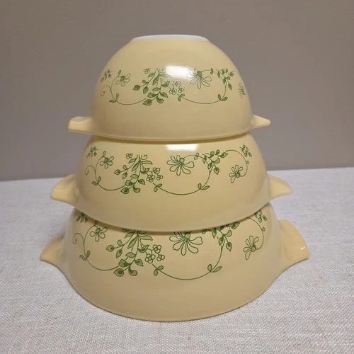 VTG Pyrex Set of 3 Shenandoah Cinderella Nesting Mixing Bowls 441 442 443