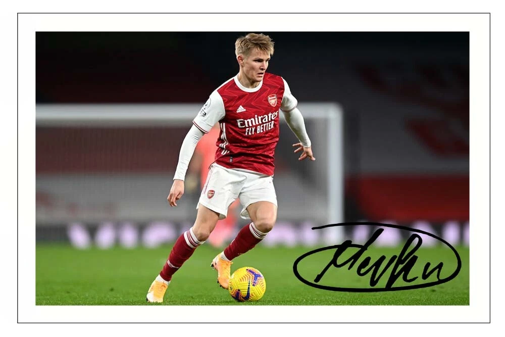 Buy Arsenal Martin Odegaard SoccerStarz online at SoccerCards.ca!