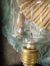 Lampe Pour Projecteur 35mm Debrie Jacky – Ampoule Philips 125V 400W – Neuve (ouverte)